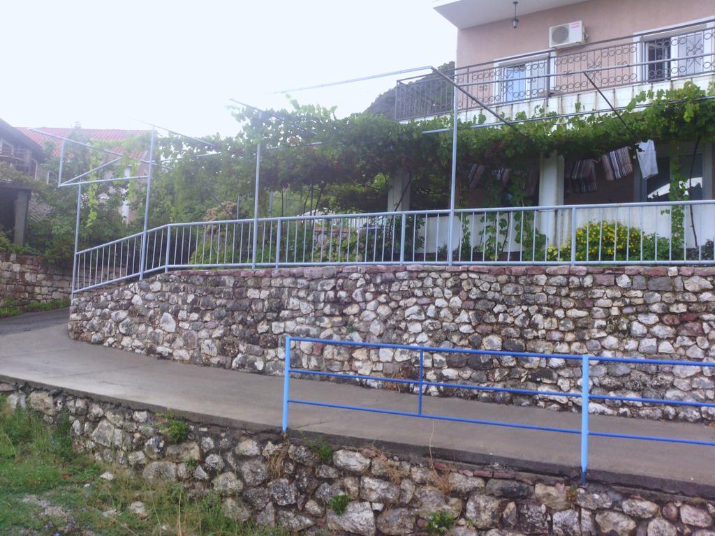 公寓 米特罗维奇波德里卡克公寓式酒店 *